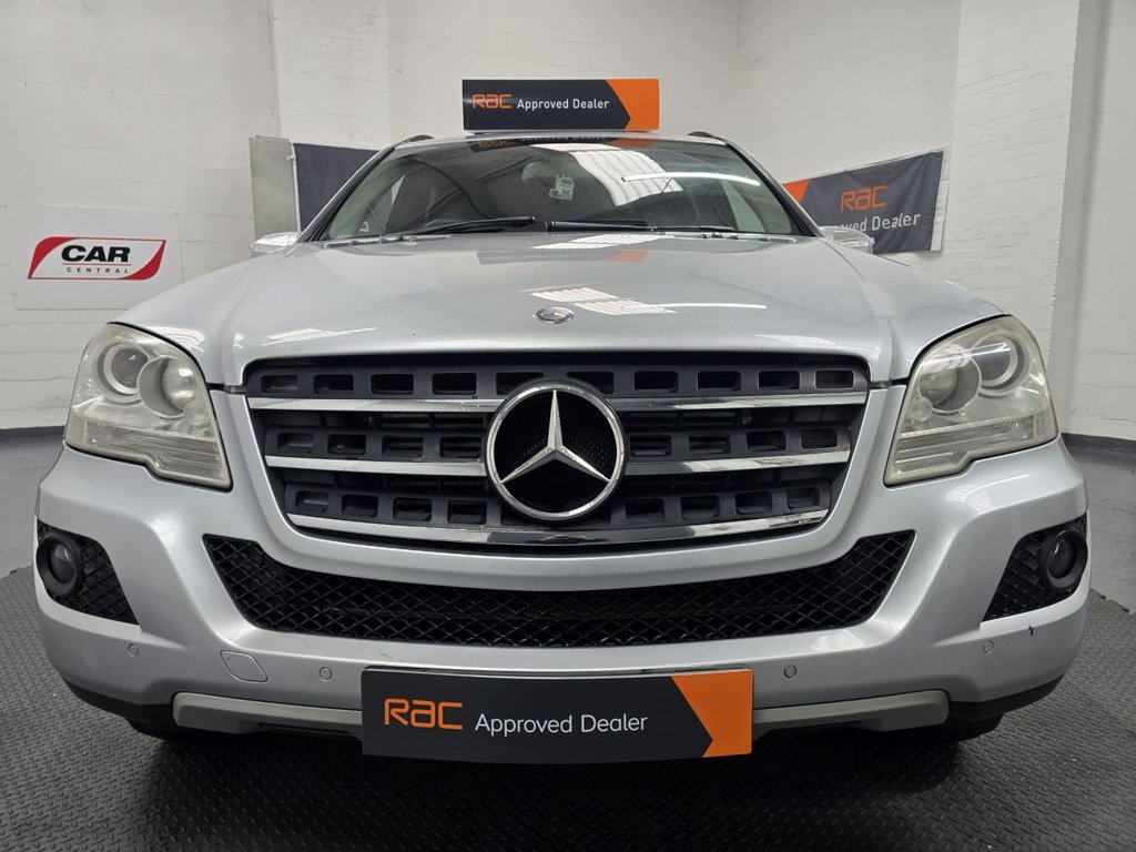 Used Mercedes-Benz M Class 2009 for sale - 77680762: Photo 2