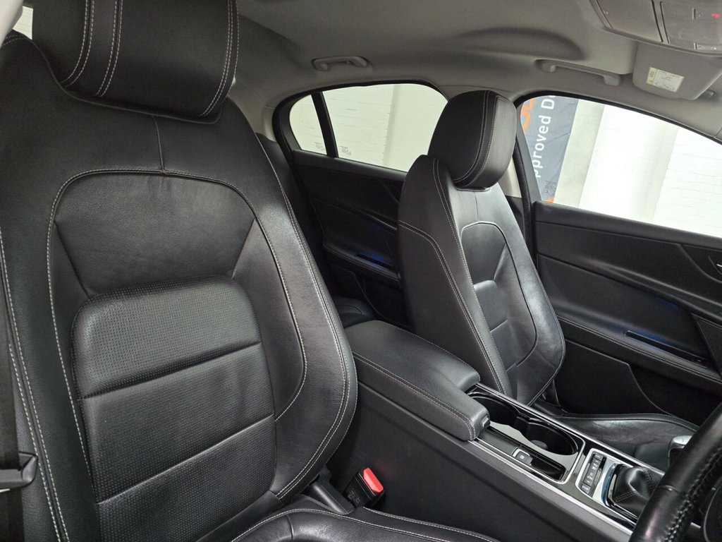 Used Jaguar XE 2017 for sale - 77263437: Photo 10