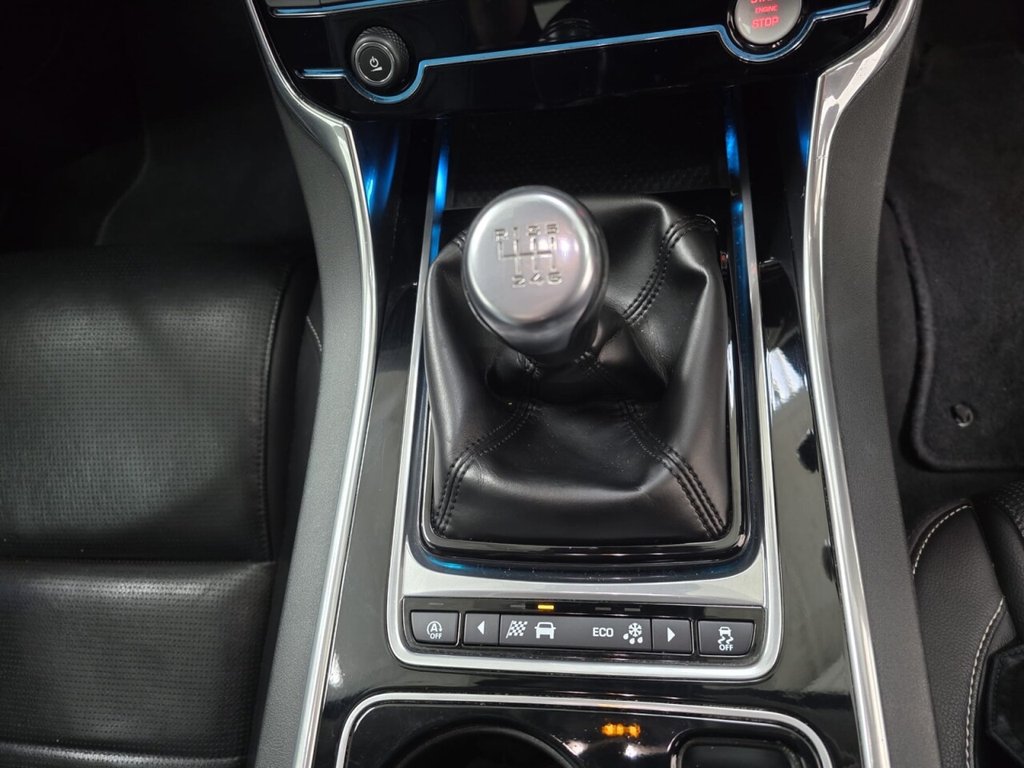 Used Jaguar XE 2017 for sale - 77263437: Photo 15