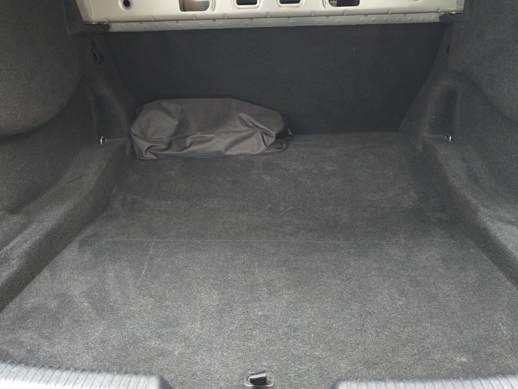 Used Jaguar XE 2017 for sale - 77263437: Photo 28