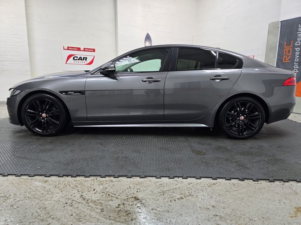 Used Jaguar XE 2017 for sale - 77263437: Photo 3