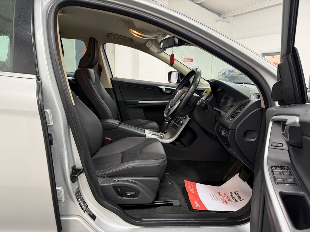 Used Volvo XC60 2010 for sale - 77038070: Photo 12
