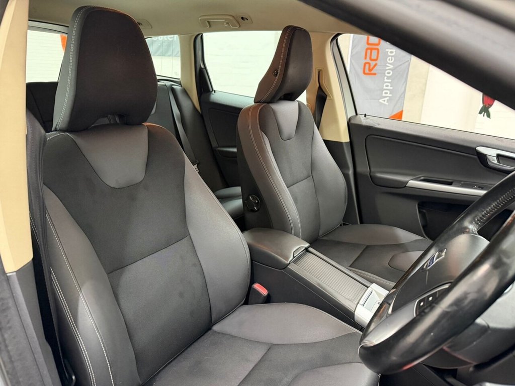 Used Volvo XC60 2010 for sale - 77038070: Photo 13