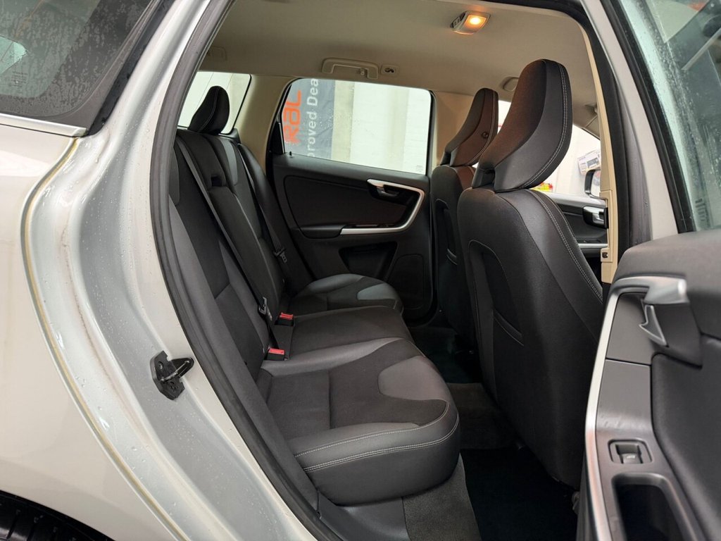 Used Volvo XC60 2010 for sale - 77038070: Photo 22