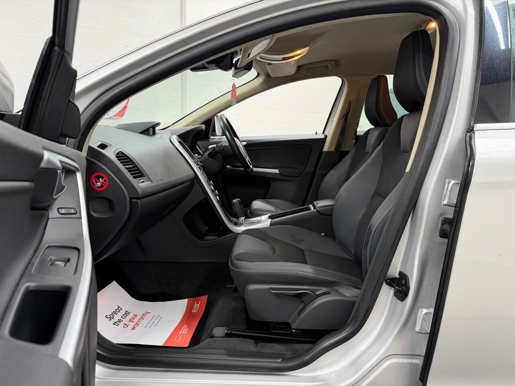 Used Volvo XC60 2010 for sale - 77038070: Photo 24