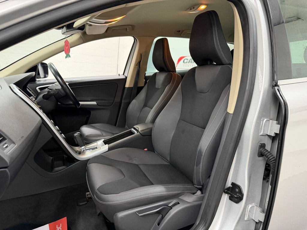 Used Volvo XC60 2010 for sale - 77038070: Photo 25