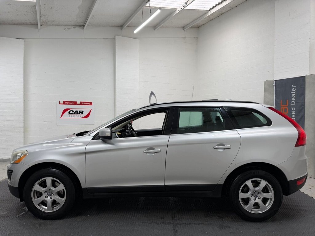 Used Volvo XC60 2010 for sale - 77038070: Photo 3