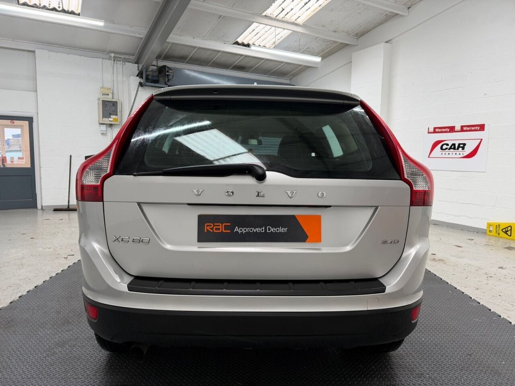 Used Volvo XC60 2010 for sale - 77038070: Photo 5