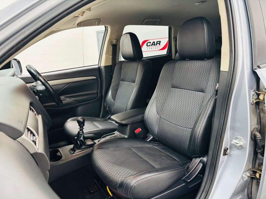 Used Mitsubishi Outlander 2015 for sale - 76396357: Photo 24