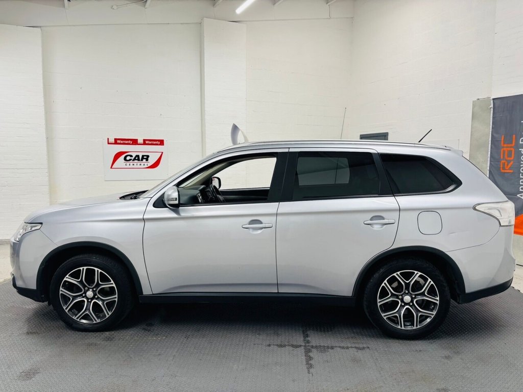 Used Mitsubishi Outlander 2015 for sale - 76396357: Photo 3
