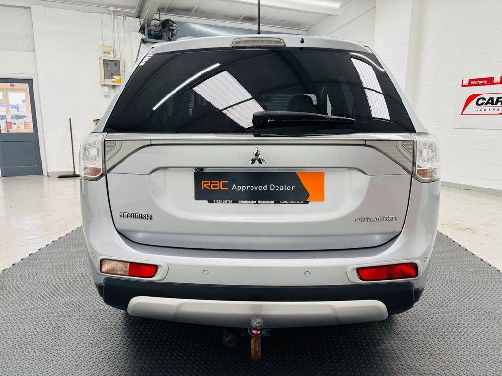 Used Mitsubishi Outlander 2015 for sale - 76396357: Photo 5