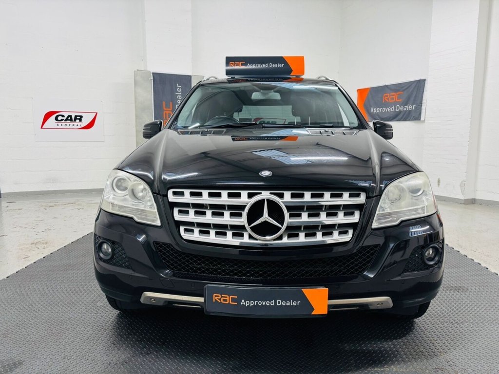 Used Mercedes-Benz M Class 2010 for sale - 76400495: Photo 2