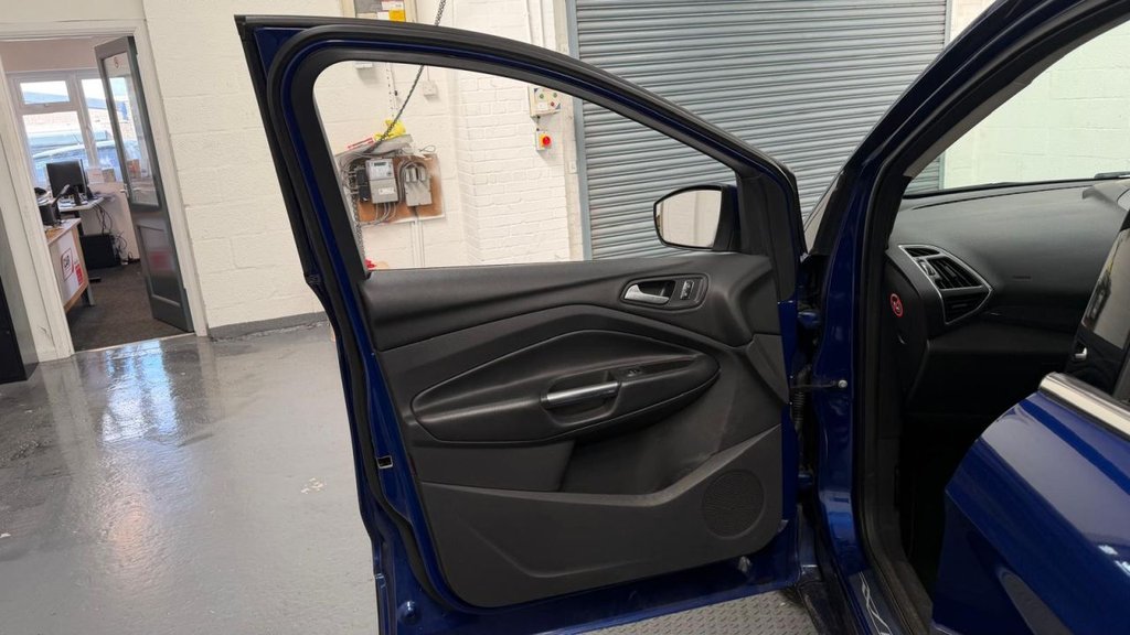 Used Ford Kuga 2015 for sale - 78212590: Photo 28