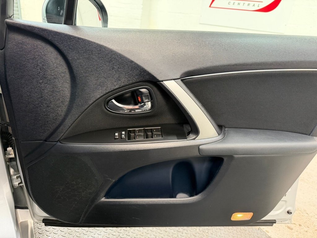 Used Toyota Avensis 2014 for sale - 76783641: Photo 13