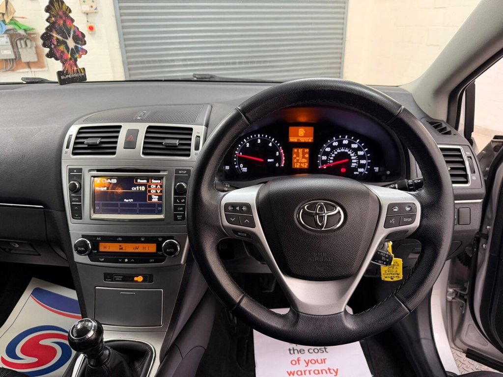 Used Toyota Avensis 2014 for sale - 76783641: Photo 14