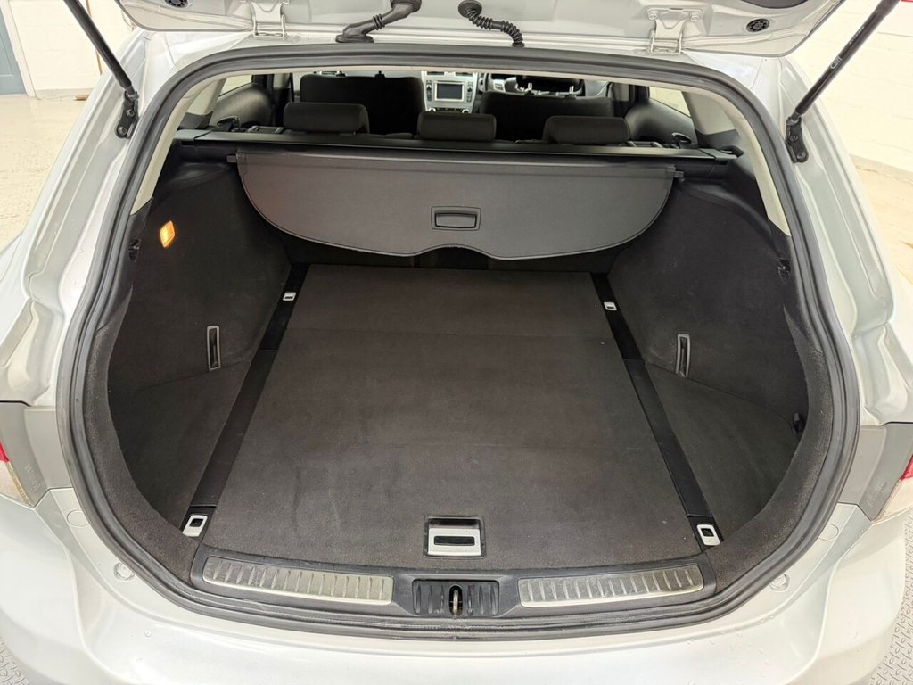 Used Toyota Avensis 2014 for sale - 76783641: Photo 17