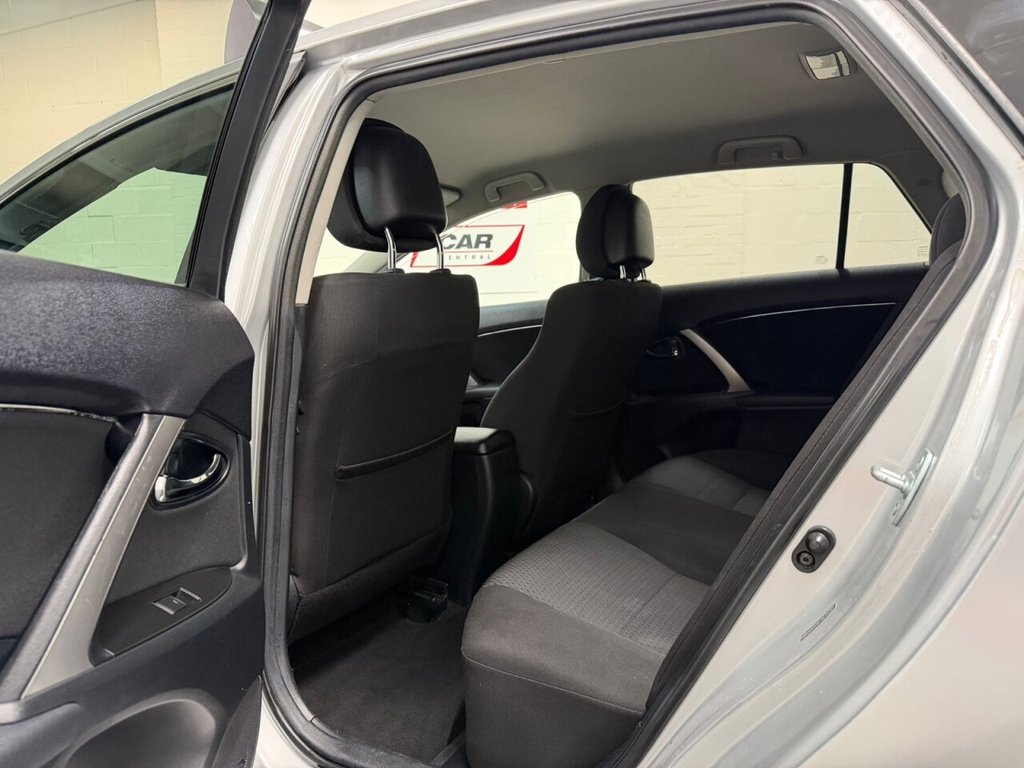 Used Toyota Avensis 2014 for sale - 76783641: Photo 21