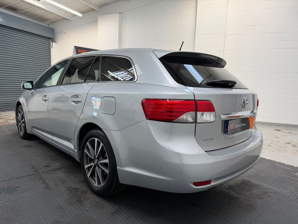 Used Toyota Avensis 2014 for sale - 76783641: Photo 4