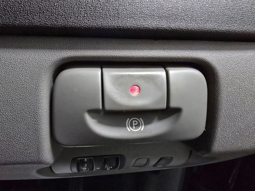 Used Renault Scenic 2009 for sale - 77249901: Photo 18