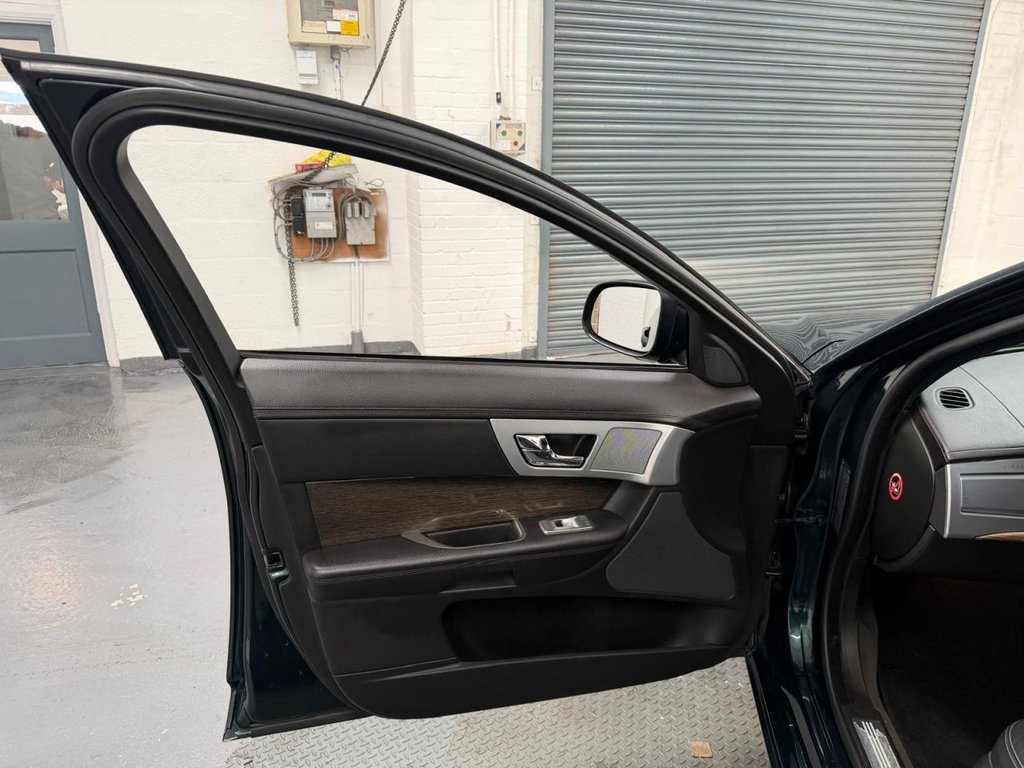 Used Jaguar XF 2014 for sale - 78030715: Photo 16