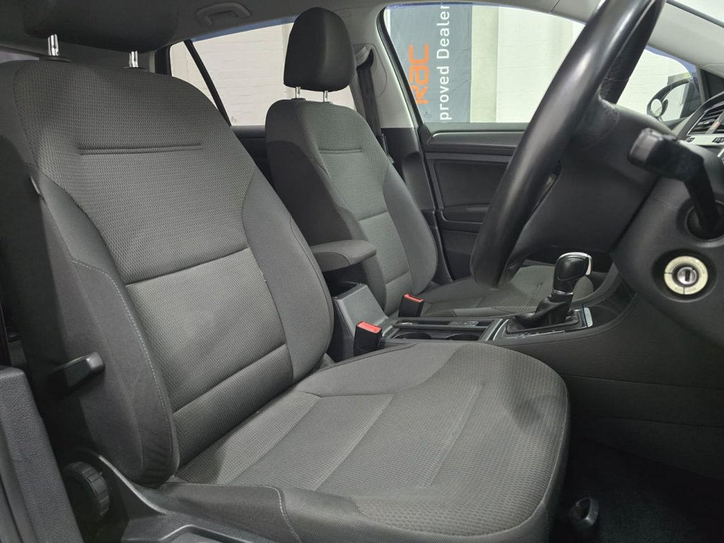 Used Volkswagen Golf 2018 for sale - 77369599: Photo 12