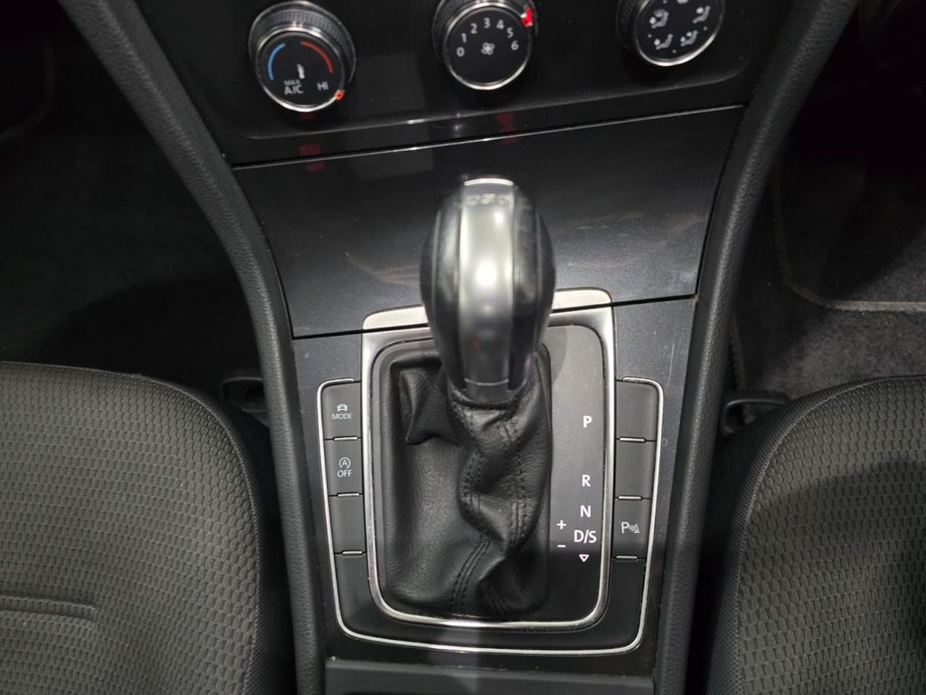 Used Volkswagen Golf 2018 for sale - 77369599: Photo 14