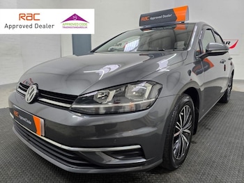 Used Volkswagen Golf 2018 for sale - 77369599: Photo