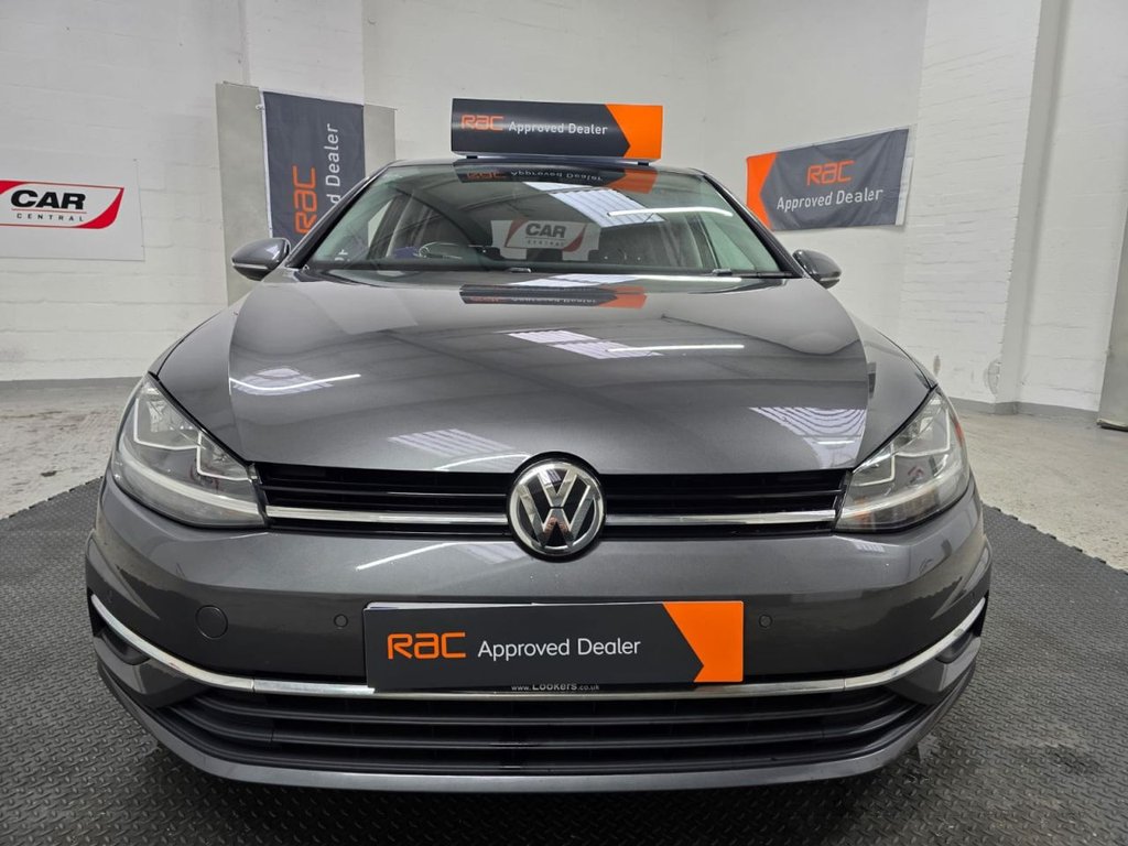 Used Volkswagen Golf 2018 for sale - 77369599: Photo 2