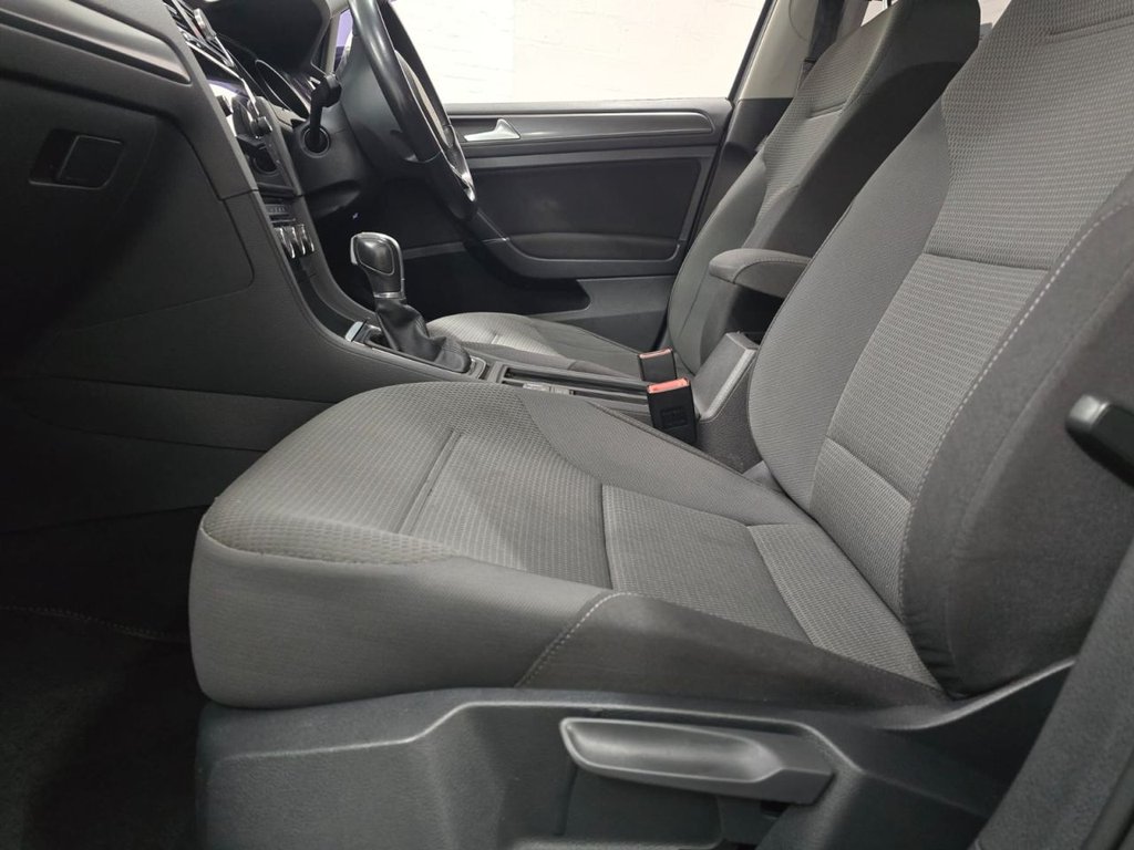 Used Volkswagen Golf 2018 for sale - 77369599: Photo 28