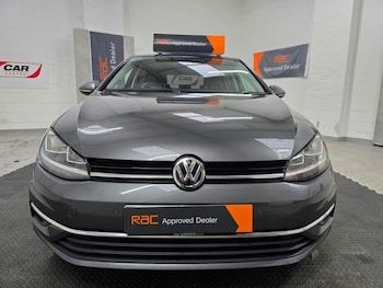 Used Volkswagen Golf 2018 for sale - 77369599: Photo