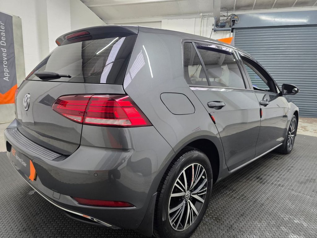 Used Volkswagen Golf 2018 for sale - 77369599: Photo 6