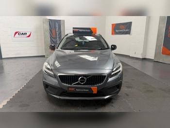Used Volvo V40 2017 for sale - 78569931: Photo