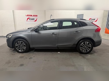 Used Volvo V40 2017 for sale - 78569931: Photo