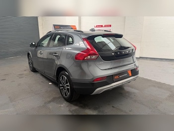 Used Volvo V40 2017 for sale - 78569931: Photo