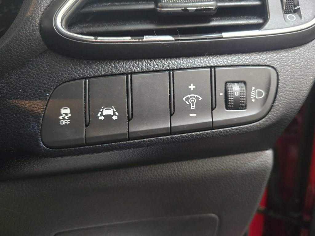 Used Hyundai i30 2018 for sale - 77572144: Photo 18