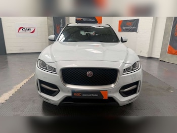 Used Jaguar F-Pace 2016 for sale - 79069128: Photo