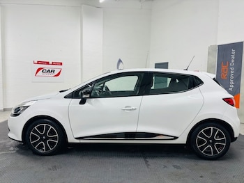 Used Renault Clio 2014 for sale - 76698094: Photo