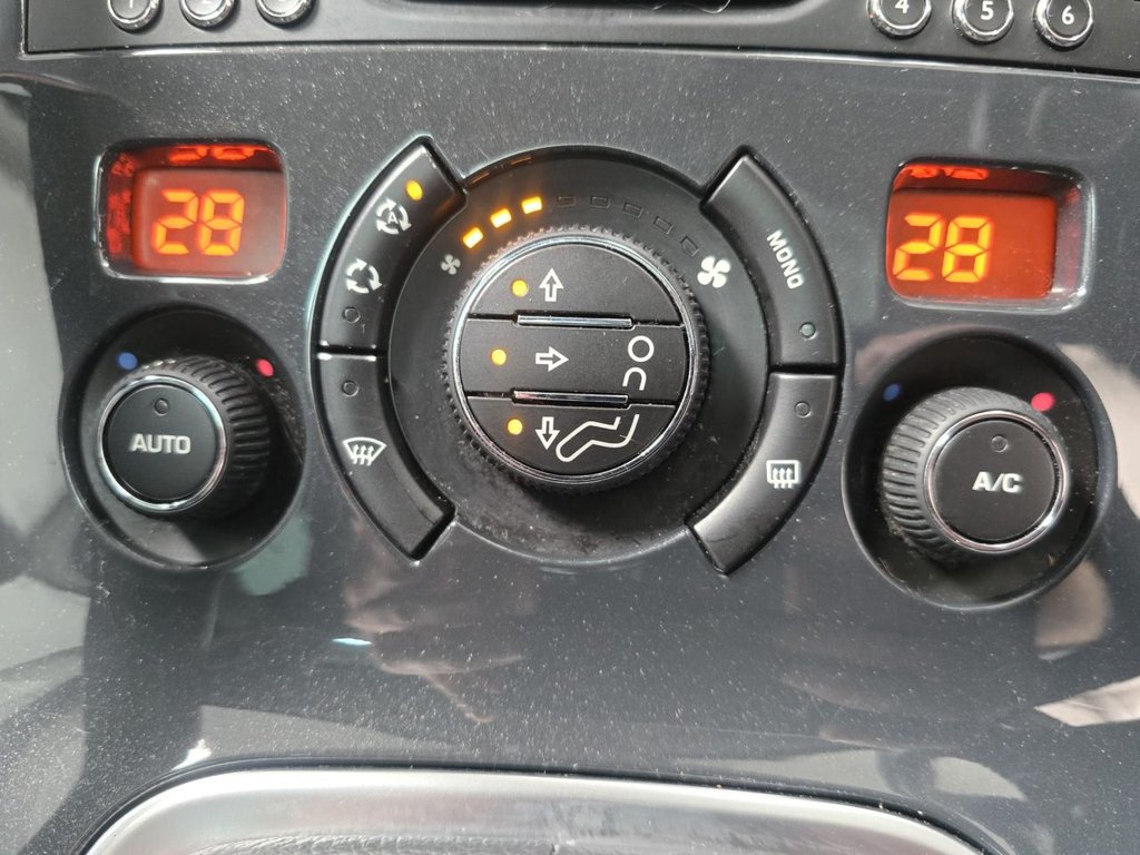 Used Peugeot 3008 2015 for sale - 77920225: Photo 35