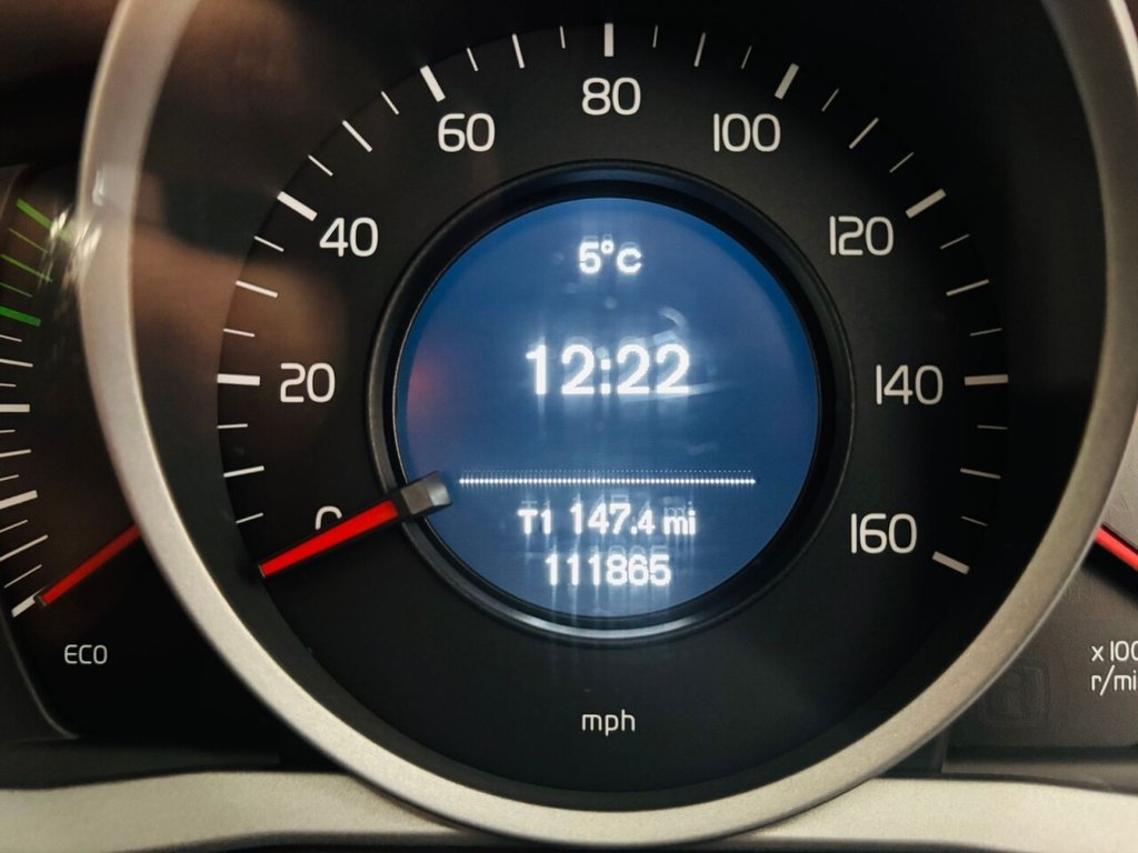 Used Volvo V60 2017 for sale - 76632059: Photo 10