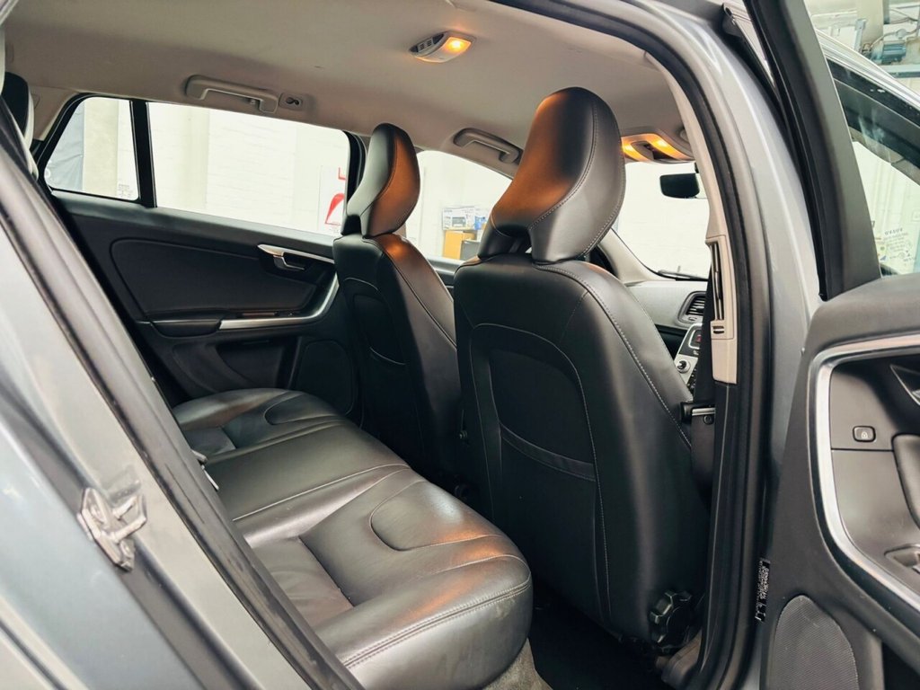 Used Volvo V60 2017 for sale - 76632059: Photo 21