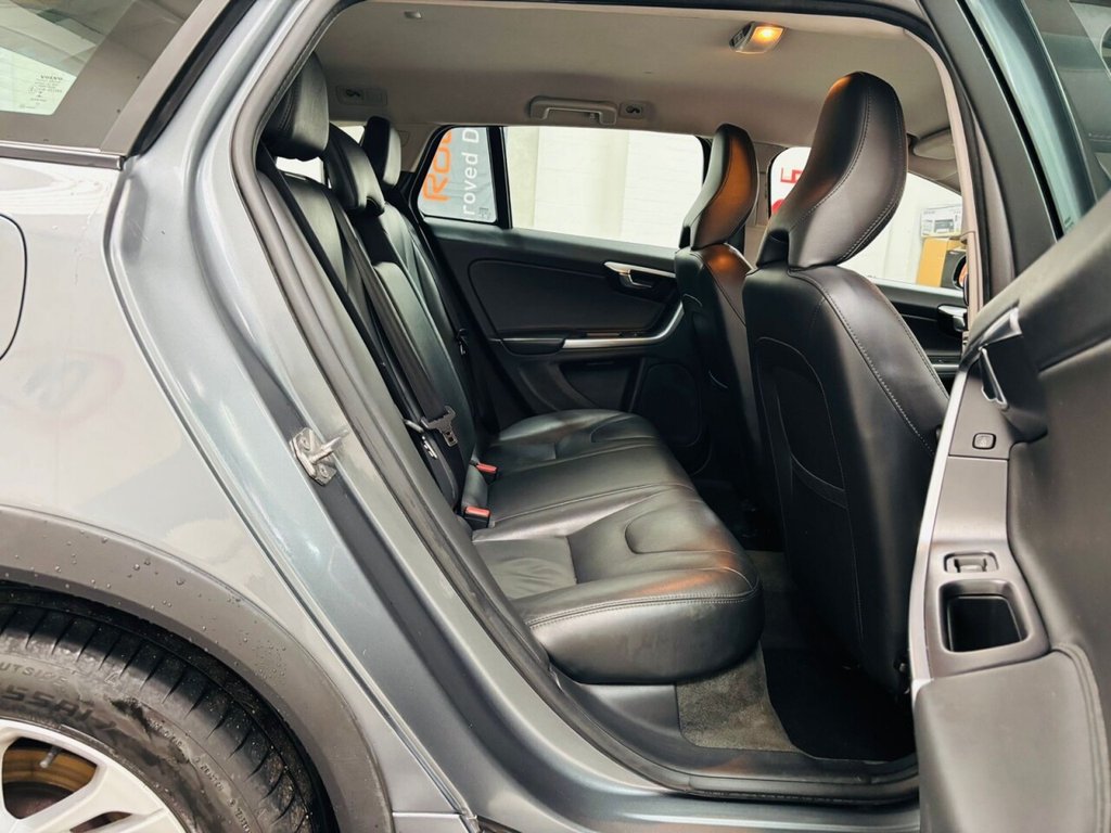 Used Volvo V60 2017 for sale - 76632059: Photo 22