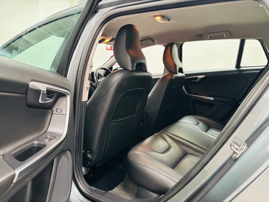 Used Volvo V60 2017 for sale - 76632059: Photo 24