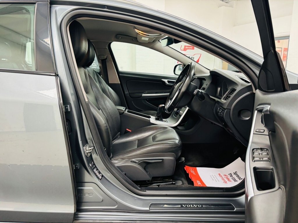 Used Volvo V60 2017 for sale - 76632059: Photo 9