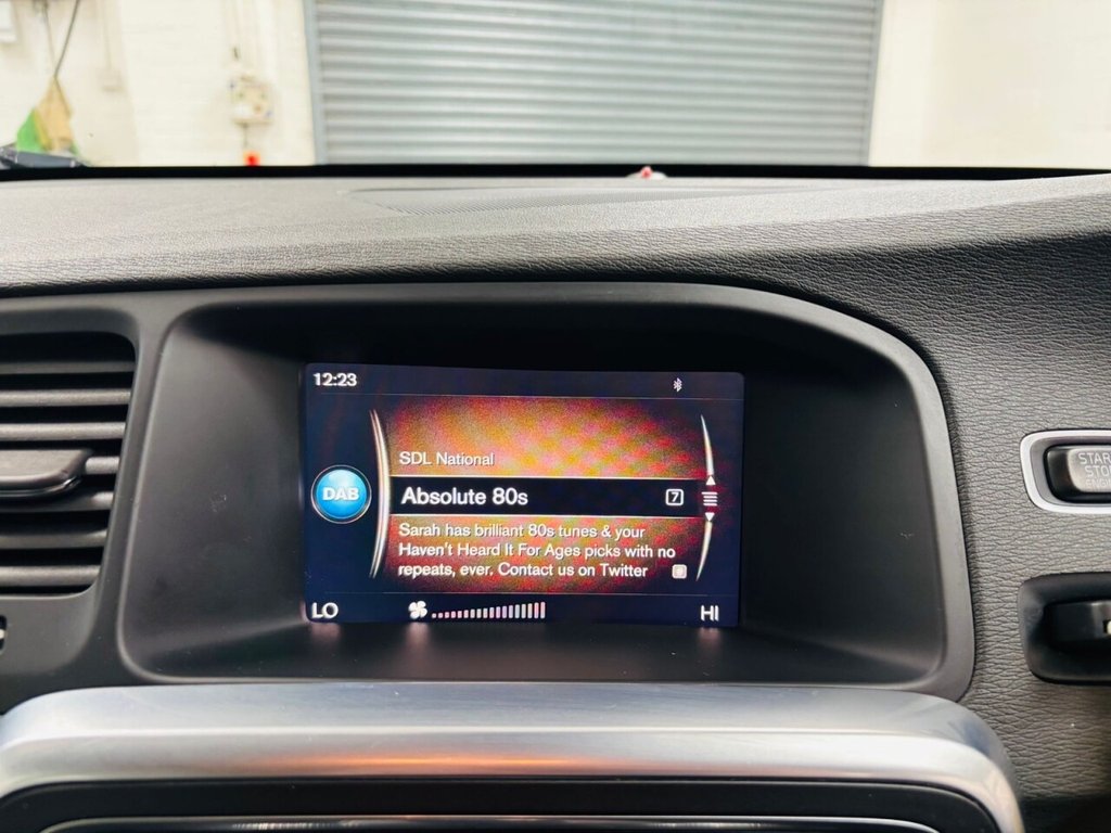 Used Volvo V60 2017 for sale - 76797795: Photo 11