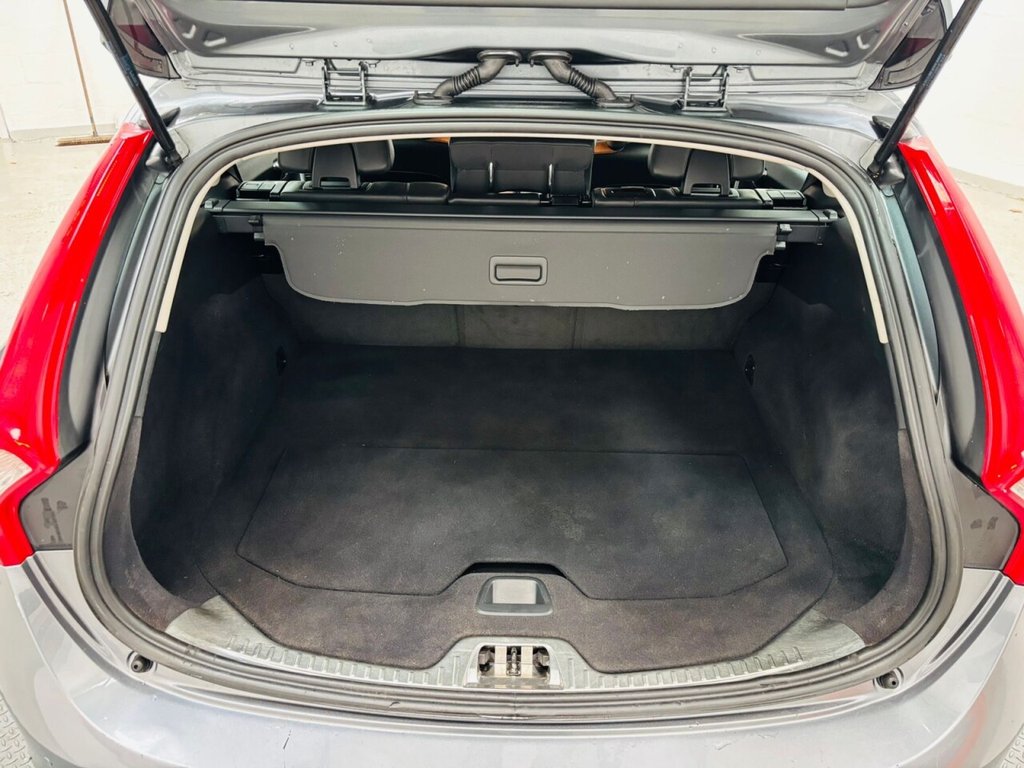 Used Volvo V60 2017 for sale - 76797795: Photo 18