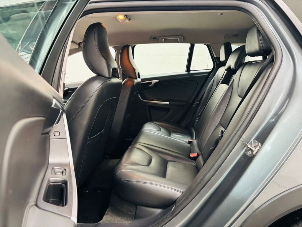 Used Volvo V60 2017 for sale - 76797795: Photo 23