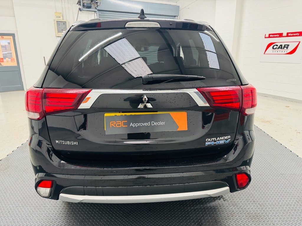 Used Mitsubishi Outlander 2016 for sale - 76496814: Photo 5