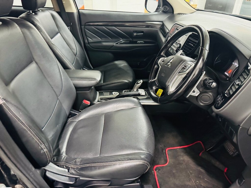 Used Mitsubishi Outlander 2016 for sale - 76496814: Photo 8