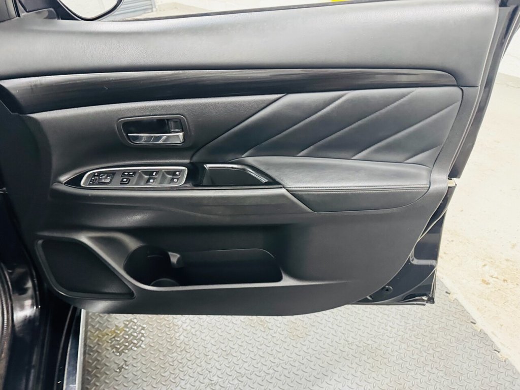 Used Mitsubishi Outlander 2016 for sale - 76496814: Photo 9