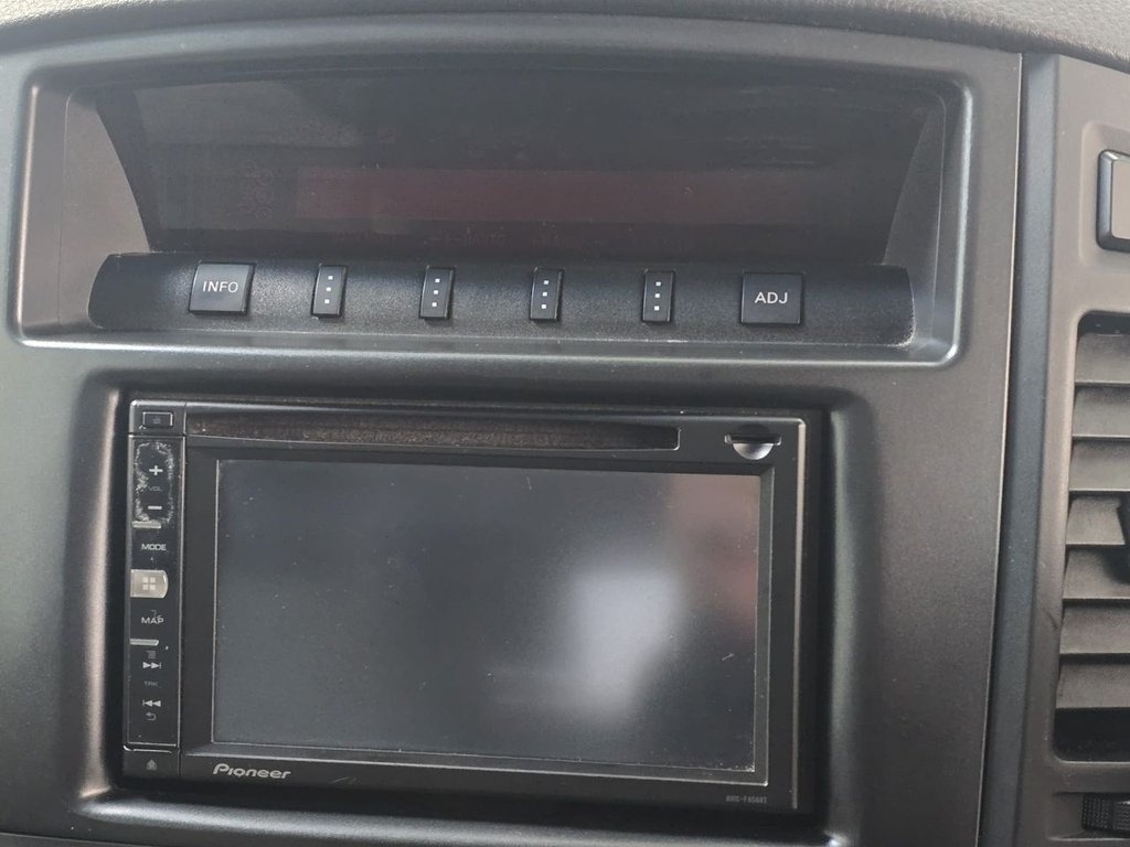 Used Mitsubishi Shogun 2007 for sale - 77976635: Photo 24